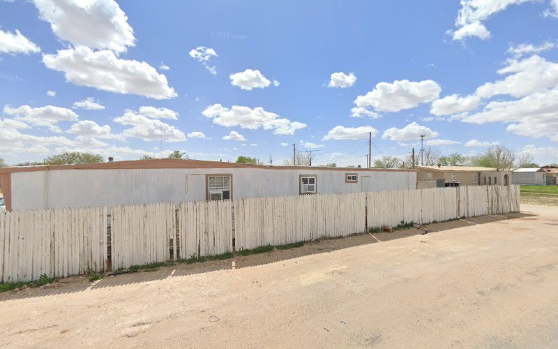 arturo wings with lettuce