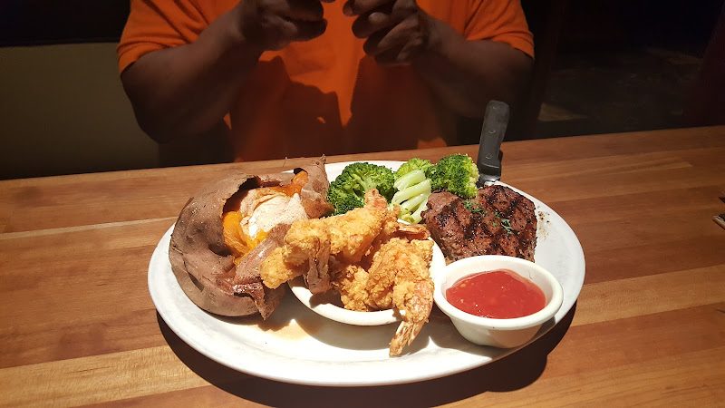 Cheddar’s Scratch Kitchen