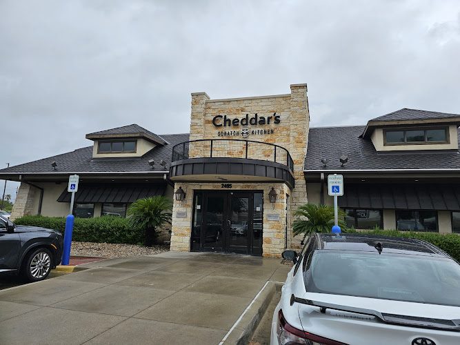 Cheddar’s Scratch Kitchen