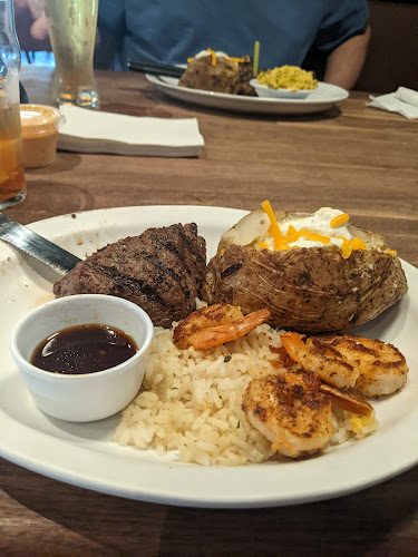 Cheddar’s Scratch Kitchen