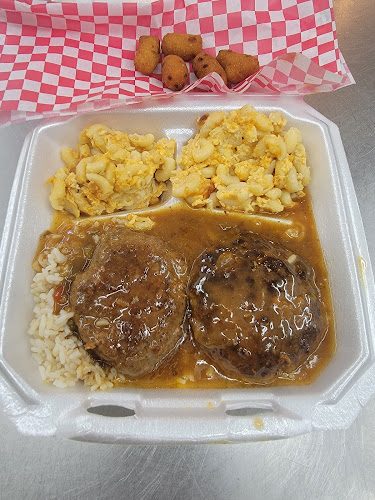 Henley’s Vintage Kitchen