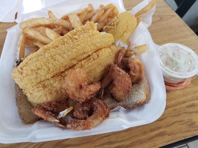 Hook’s Catch Seafood & Wings – Fort Myers