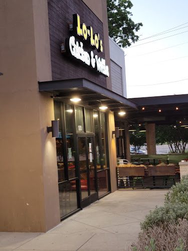 Lo-Lo’s Chicken & Waffles