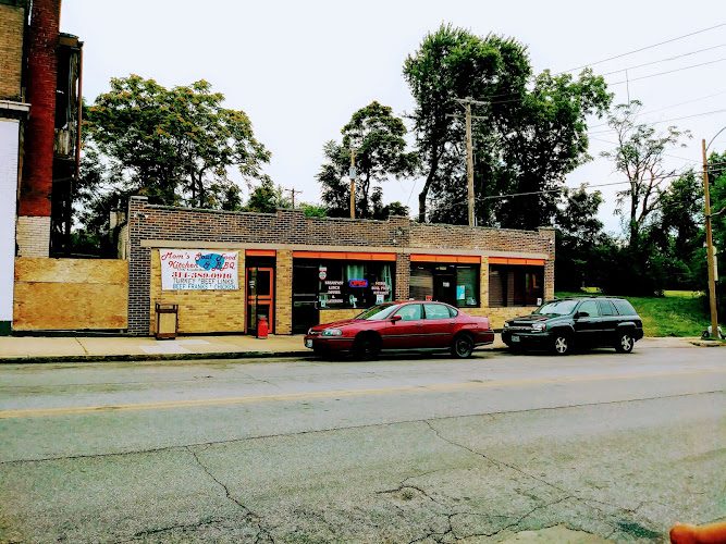 Mom’s Soul Food Kitchen & Catering