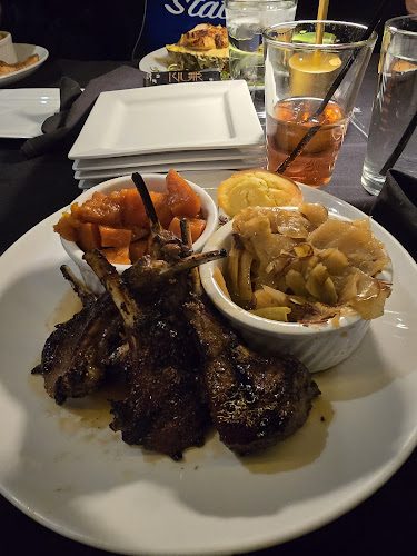 Noir Kitchen & Cocktails