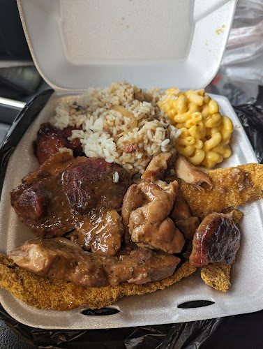 Sum 2 Eat – Soul Food Resturant